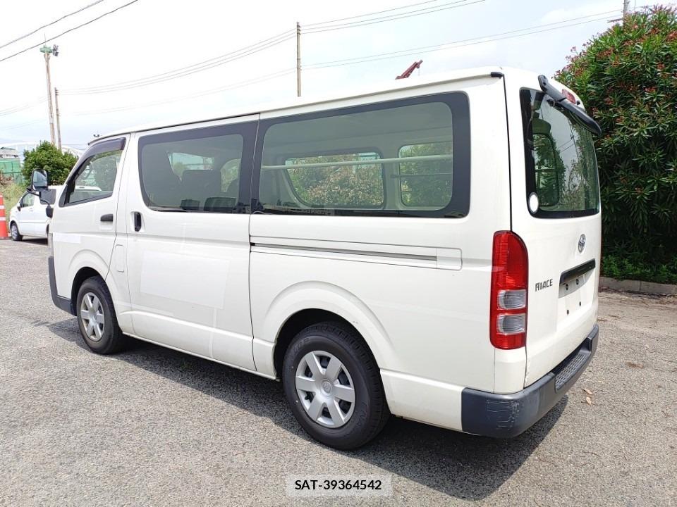 Toyota HIACE VAN 2019-06 7903883-3