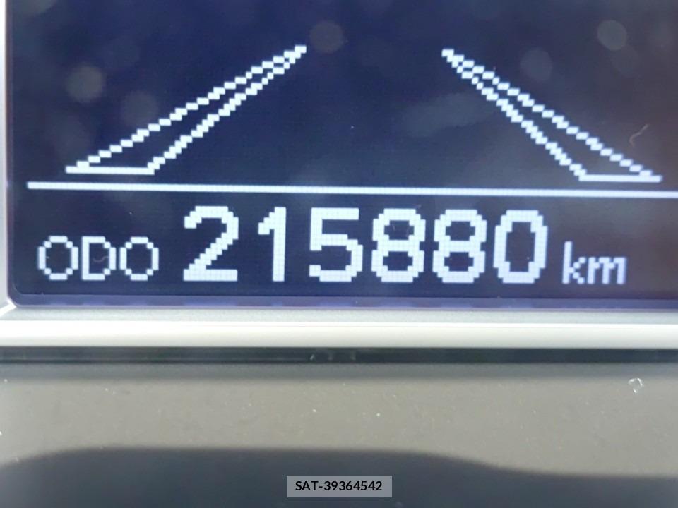 Toyota HIACE VAN 2019-06 7903883-7