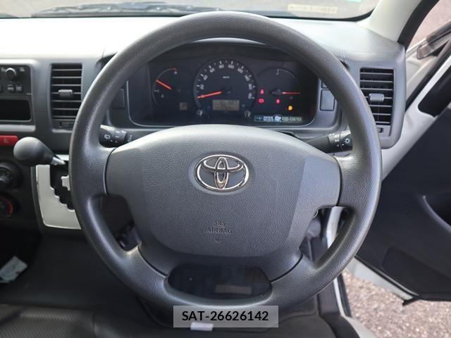 Toyota HIACE VAN 2017-05 7961930-2