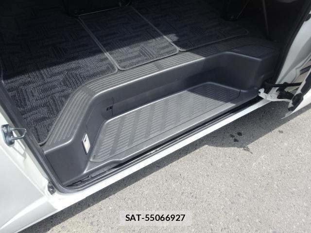Toyota HIACE VAN 2018-05 7961916-11