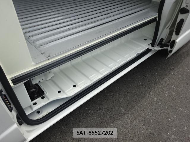 Toyota HIACE VAN 2019-12 7961928-9