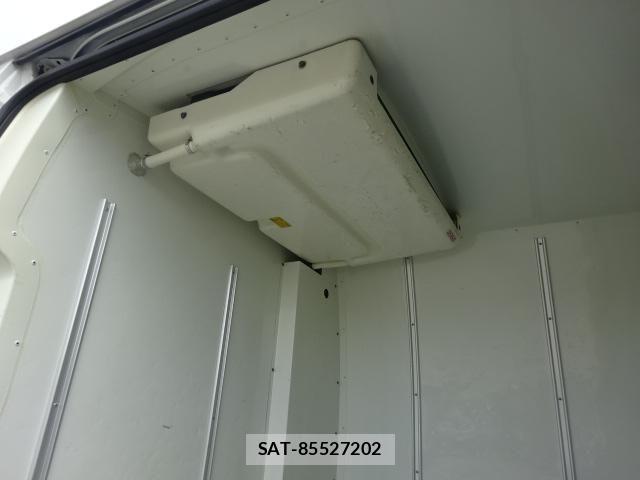 Toyota HIACE VAN 2019-12 7961928-10