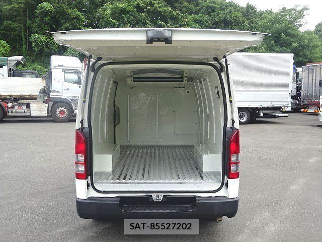 Toyota HIACE VAN 2019-12 7961928-11