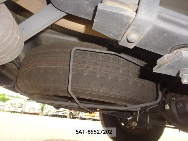 Toyota HIACE VAN 2019-12 7961928-23