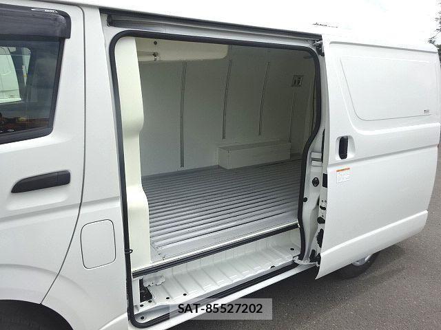 Toyota HIACE VAN 2019-12 7961928-8