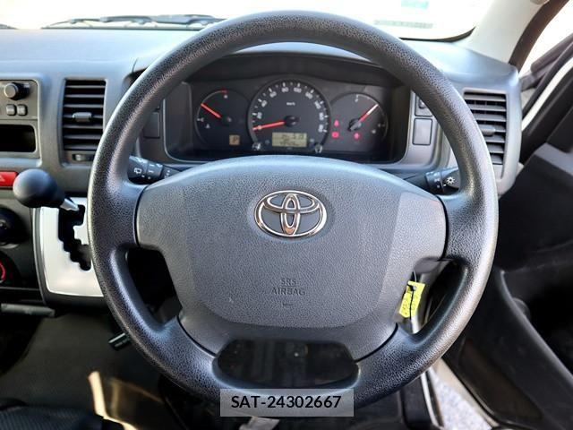 Toyota HIACE VAN 2017-10 7961919-3
