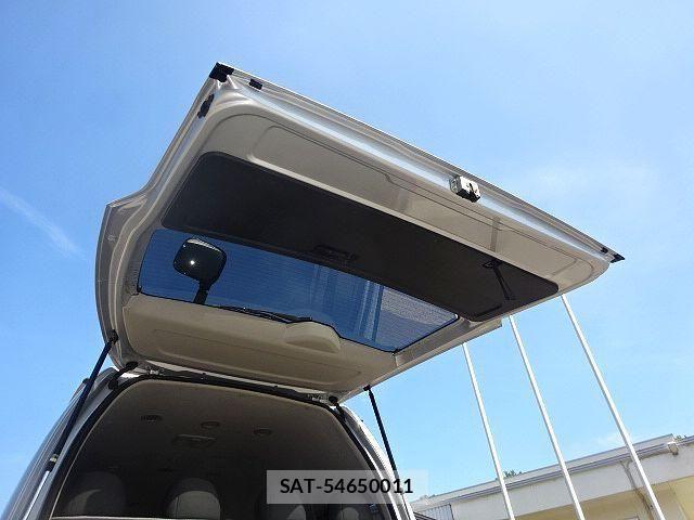 Toyota HIACE VAN 2019-04 7979386-9