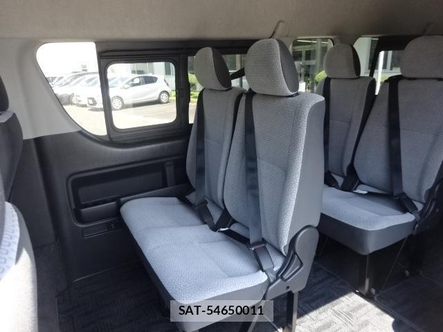 Toyota HIACE VAN 2019-04 7979386-12