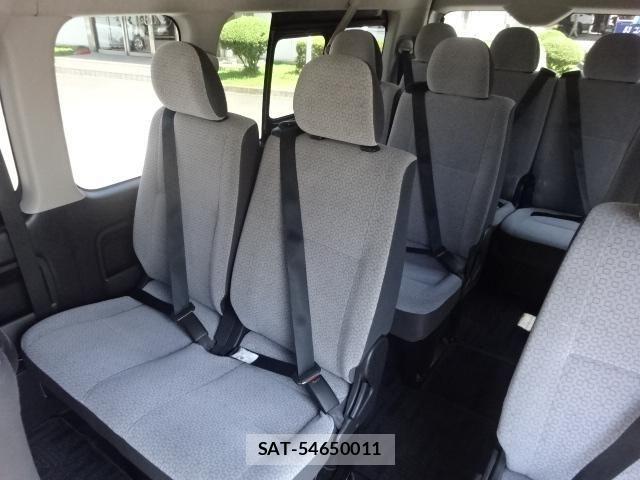 Toyota HIACE VAN 2019-04 7979386-13
