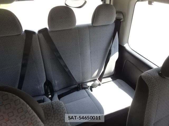Toyota HIACE VAN 2019-04 7979386-16