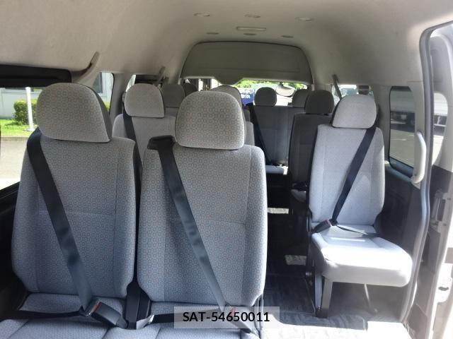 Toyota HIACE VAN 2019-04 7979386-18