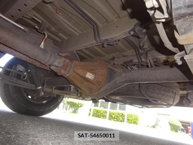 Toyota HIACE VAN 2019-04 7979386-23