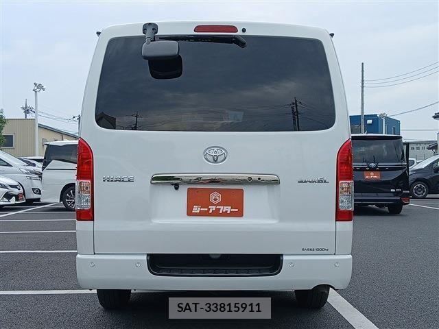 Toyota HIACE VAN 2022-10 8035841-9