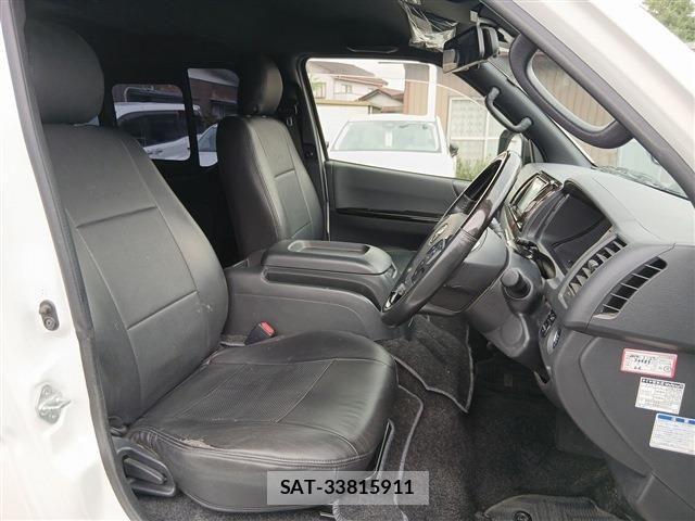 Toyota HIACE VAN 2022-10 8035841-14