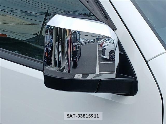 Toyota HIACE VAN 2022-10 8035841-28