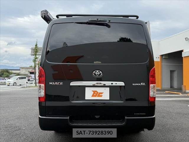 Toyota HIACE VAN 2022-12 8035840-13