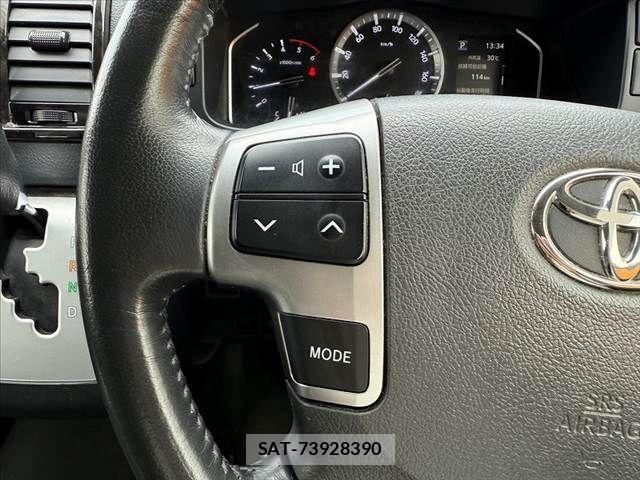 Toyota HIACE VAN 2022-12 8035840-22