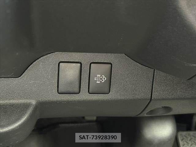 Toyota HIACE VAN 2022-12 8035840-26