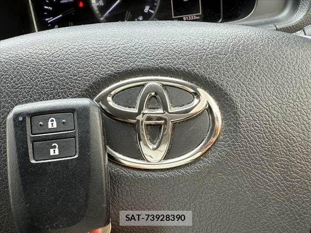 Toyota HIACE VAN 2022-12 8035840-2