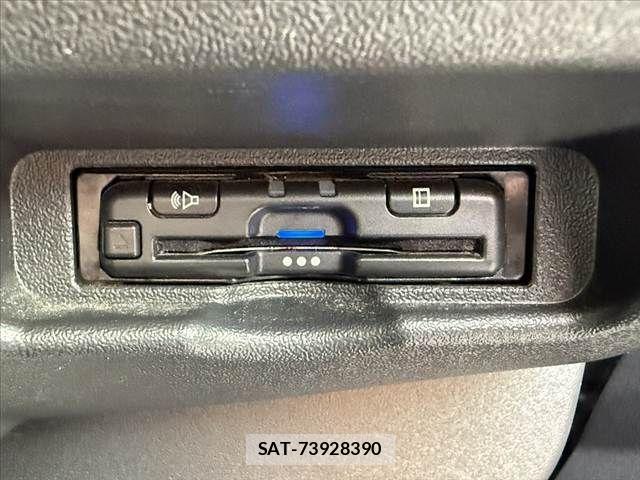 Toyota HIACE VAN 2022-12 8035840-29