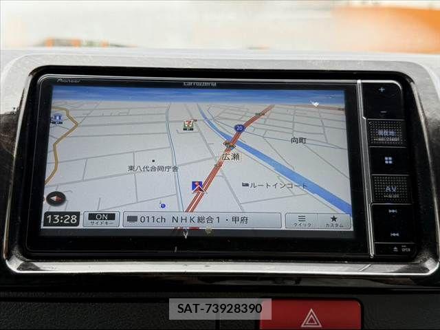 Toyota HIACE VAN 2022-12 8035840-3