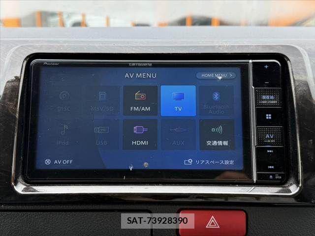 Toyota HIACE VAN 2022-12 8035840-4
