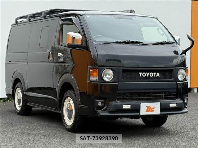 Toyota HIACE VAN 2022-12 8035840-7