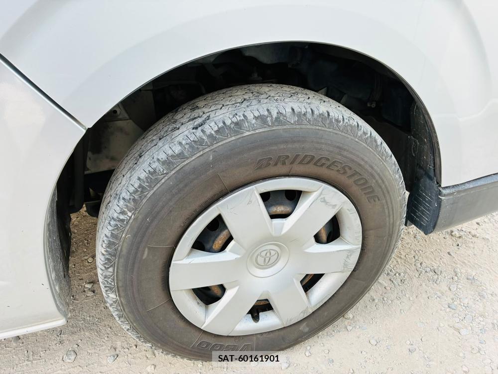 Toyota HIACE VAN 2019-02 7972165-25