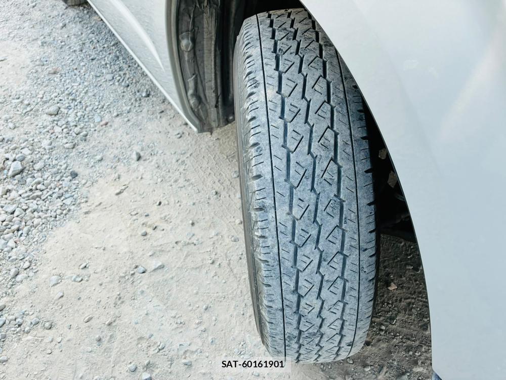 Toyota HIACE VAN 2019-02 7972165-28