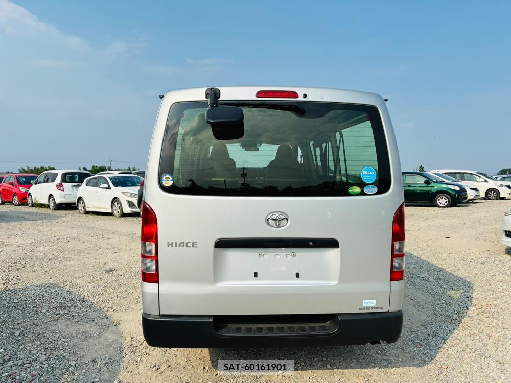 Toyota HIACE VAN 2019-02 7972165-3