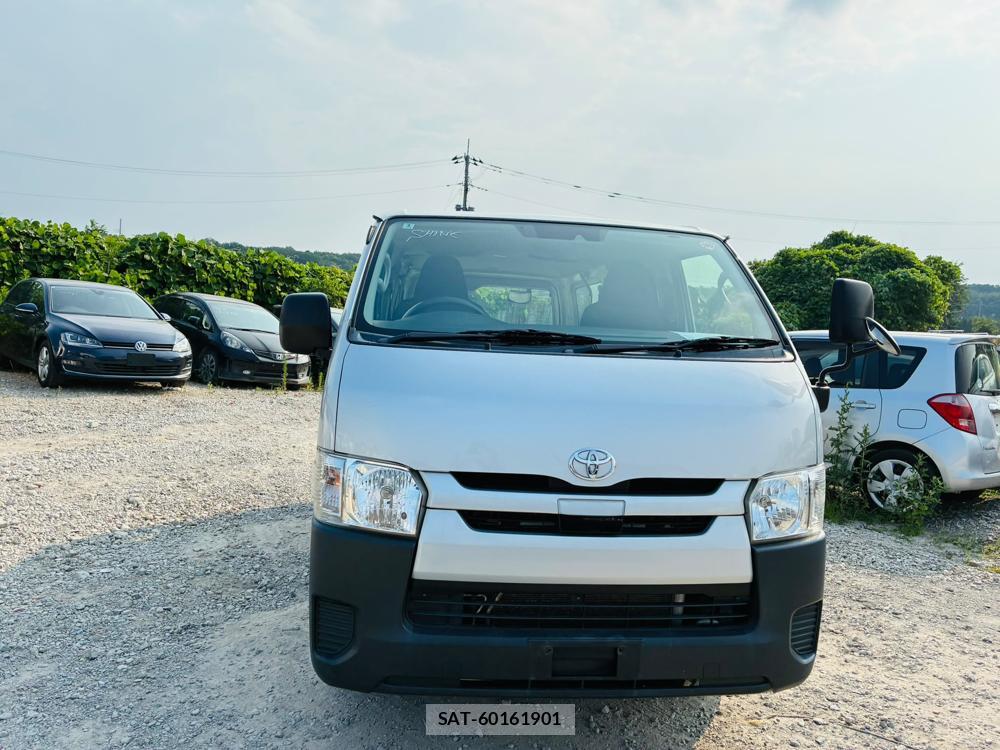 Toyota HIACE VAN 2019-02 7972165-7