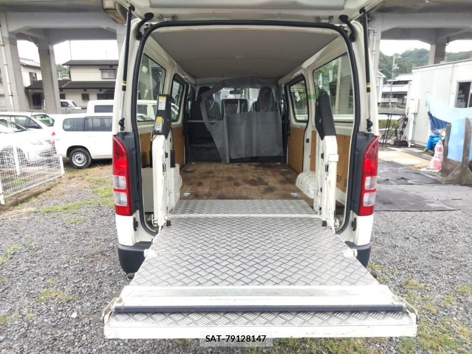Toyota HIACE VAN 2019 8029838-14