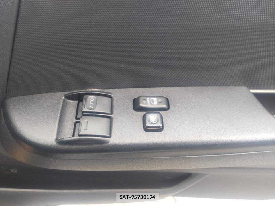 Toyota HIACE VAN 2020-06 7998220-13