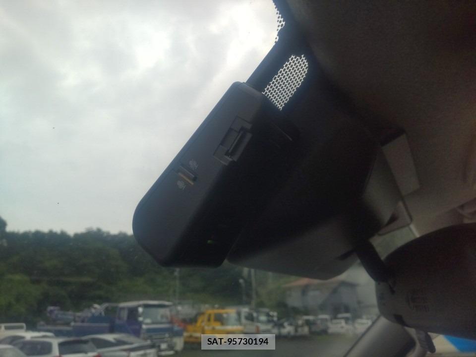 Toyota HIACE VAN 2020-06 7998220-14