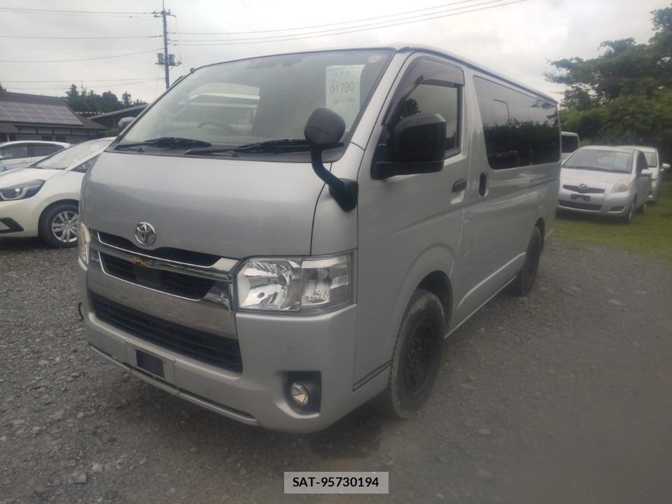 Toyota HIACE VAN 2020-06 7998220-4
