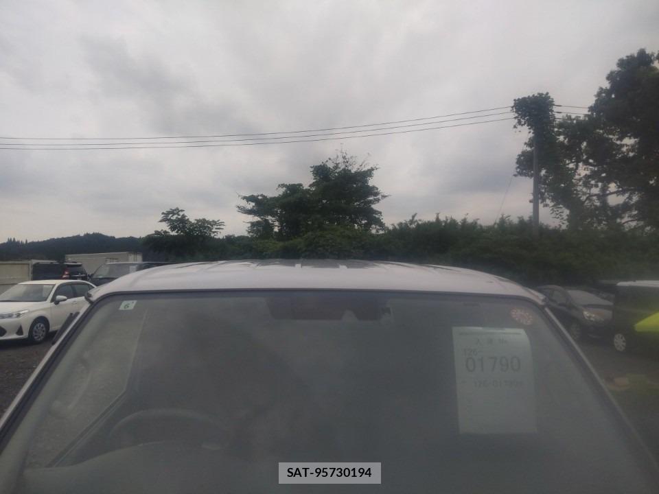 Toyota HIACE VAN 2020-06 7998220-5