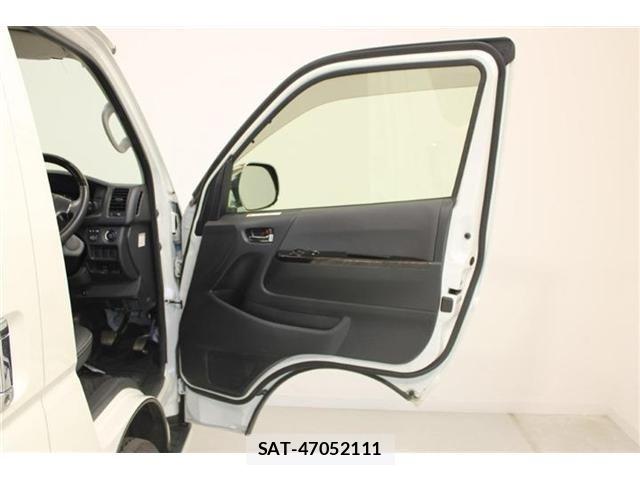 Toyota HIACE VAN 2016-07 8073937-28