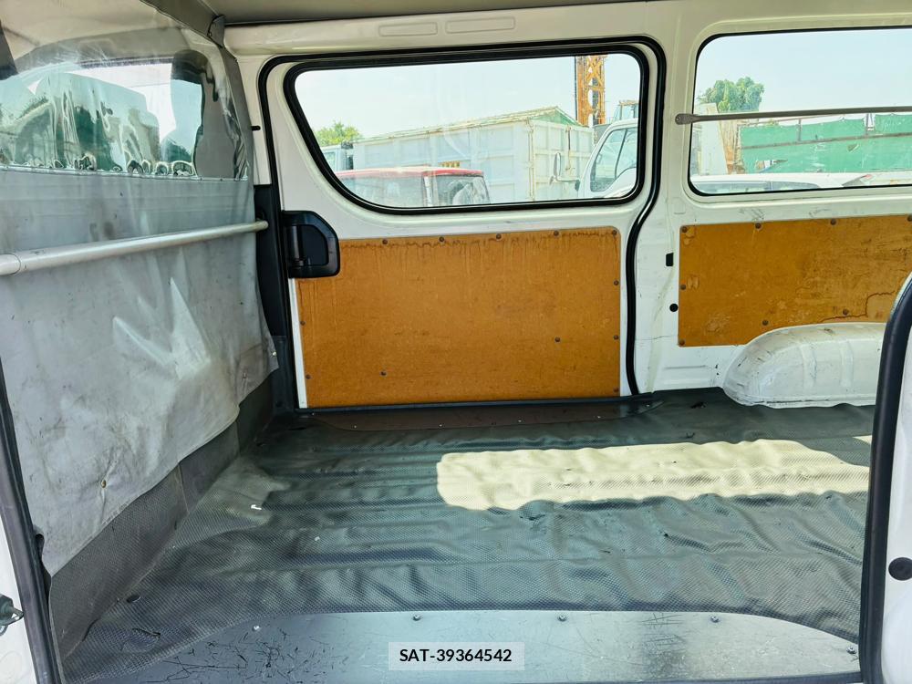 Toyota HIACE VAN 2019-06 7903883-9