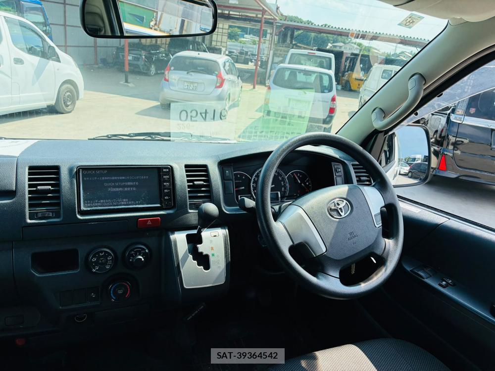Toyota HIACE VAN 2019-06 7903883-13