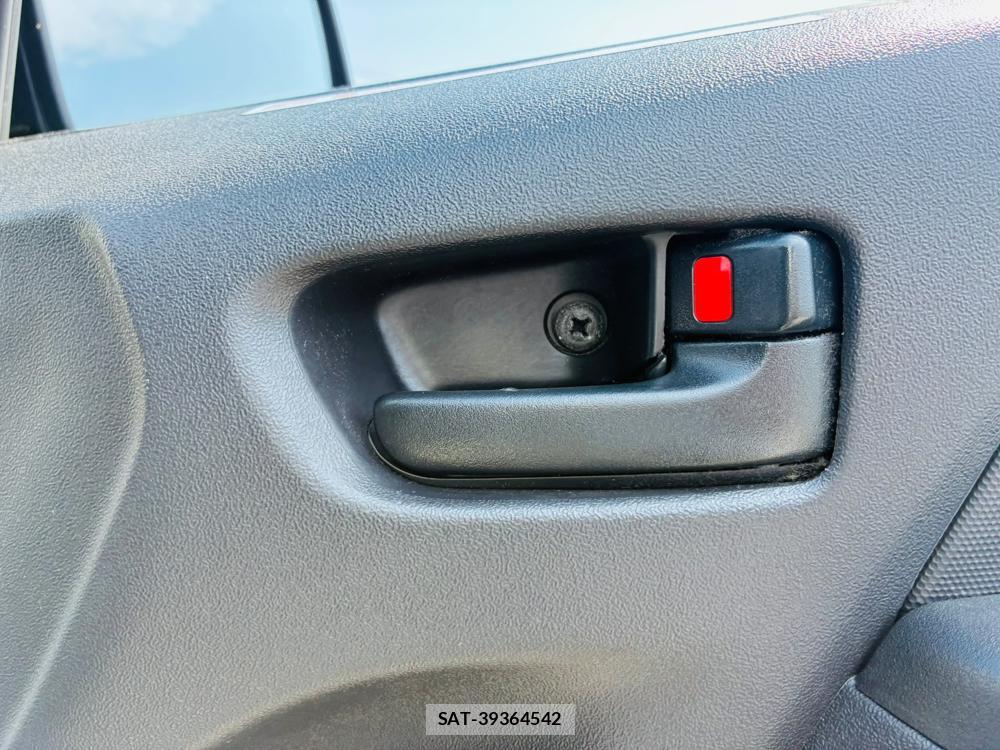 Toyota HIACE VAN 2019-06 7903883-20
