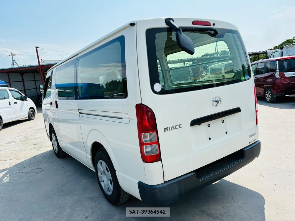 Toyota HIACE VAN 2019-06 7903883-2