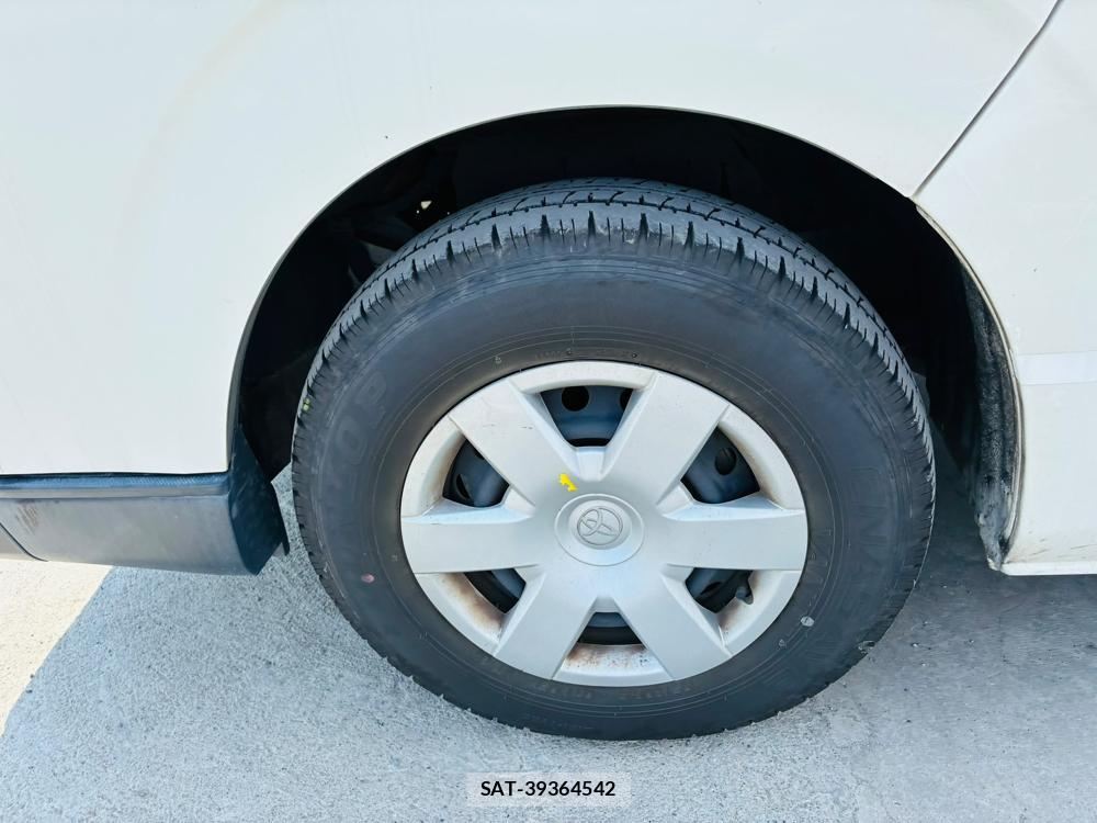 Toyota HIACE VAN 2019-06 7903883-29