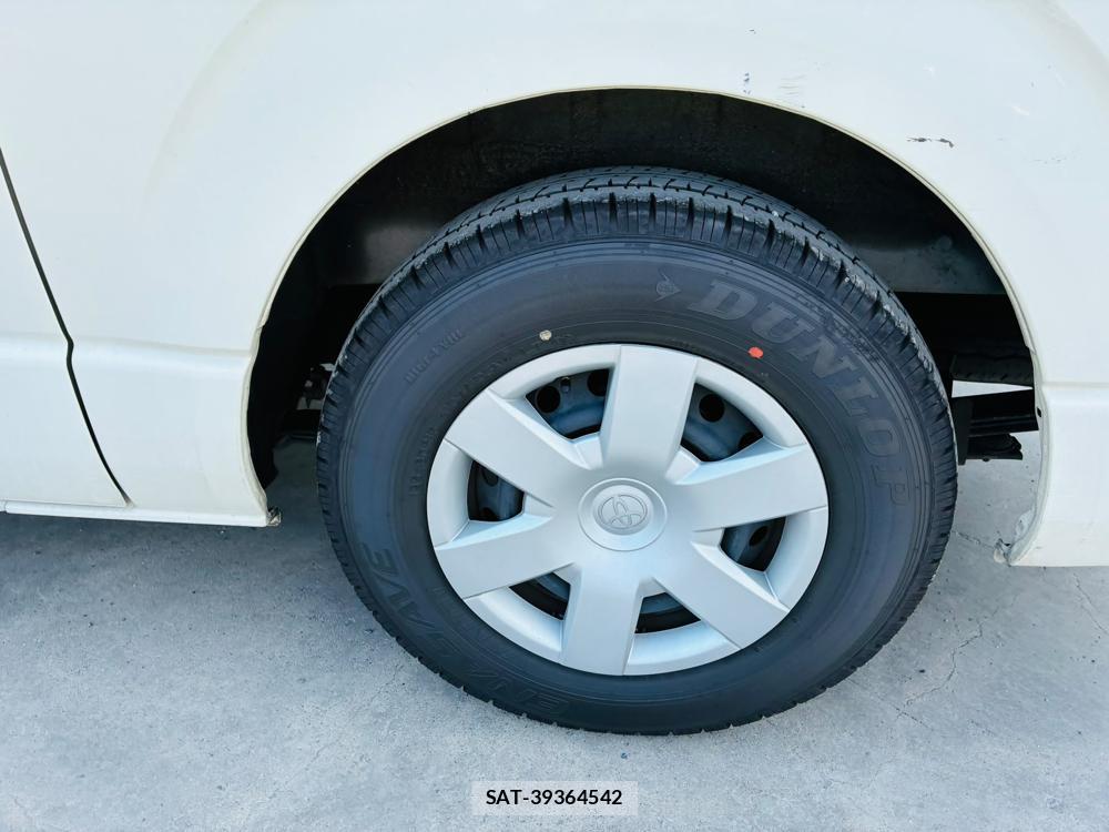 Toyota HIACE VAN 2019-06 7903883-30
