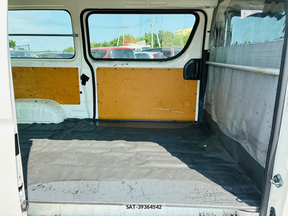 Toyota HIACE VAN 2019-06 7903883-8