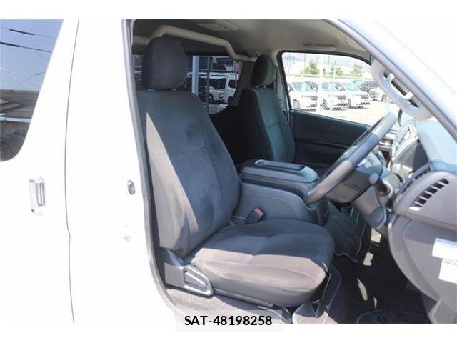Toyota HIACE VAN 2018-10 8130426-13