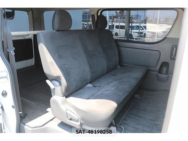 Toyota HIACE VAN 2018-10 8130426-14