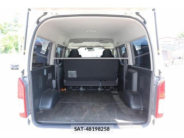 Toyota HIACE VAN 2018-10 8130426-15