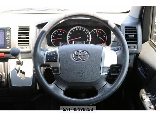 Toyota HIACE VAN 2018-10 8130426-17