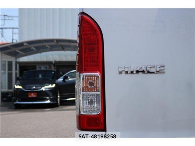 Toyota HIACE VAN 2018-10 8130426-26