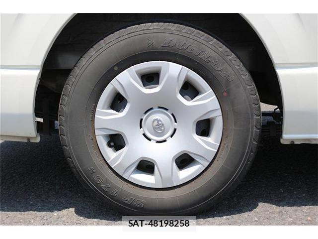 Toyota HIACE VAN 2018-10 8130426-27